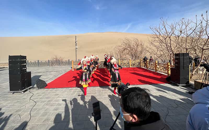 廣告物料制作會(huì)場(chǎng)布景舞臺(tái)搭建展位搭建舞臺(tái)燈光設(shè)備演藝音響高清LED屏